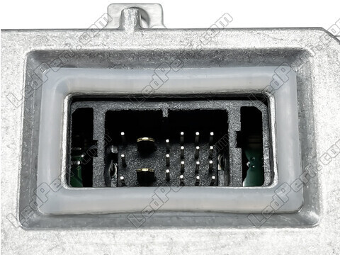 Zoom on the connector of the Xenon ballast for Audi TT 8N